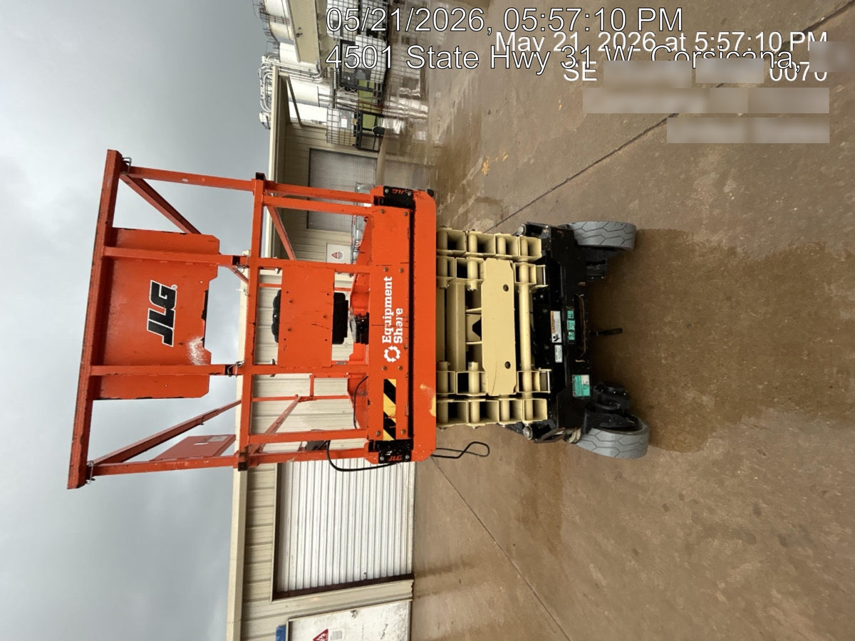 2023 JLG ES3246