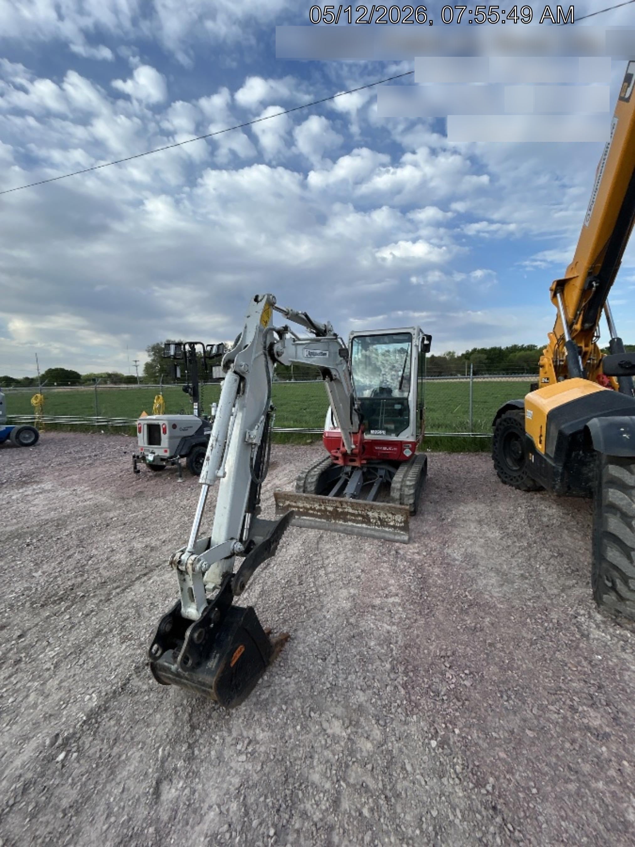 2022 TAKEUCHI TB235-2CR