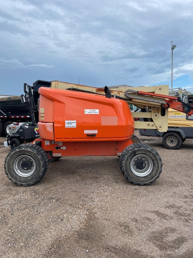 2019 JLG 450AJ