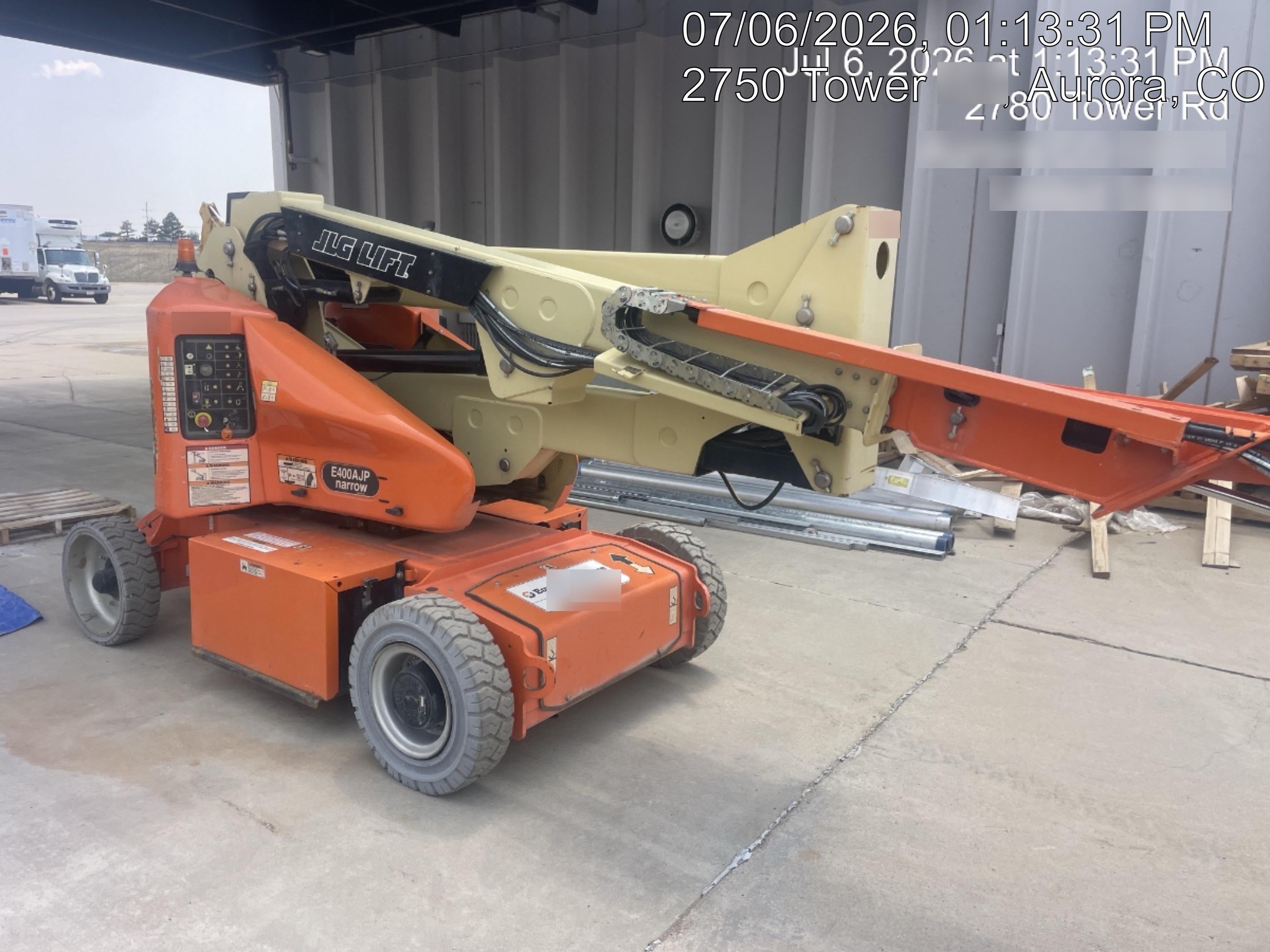 2019 JLG E400AJPN