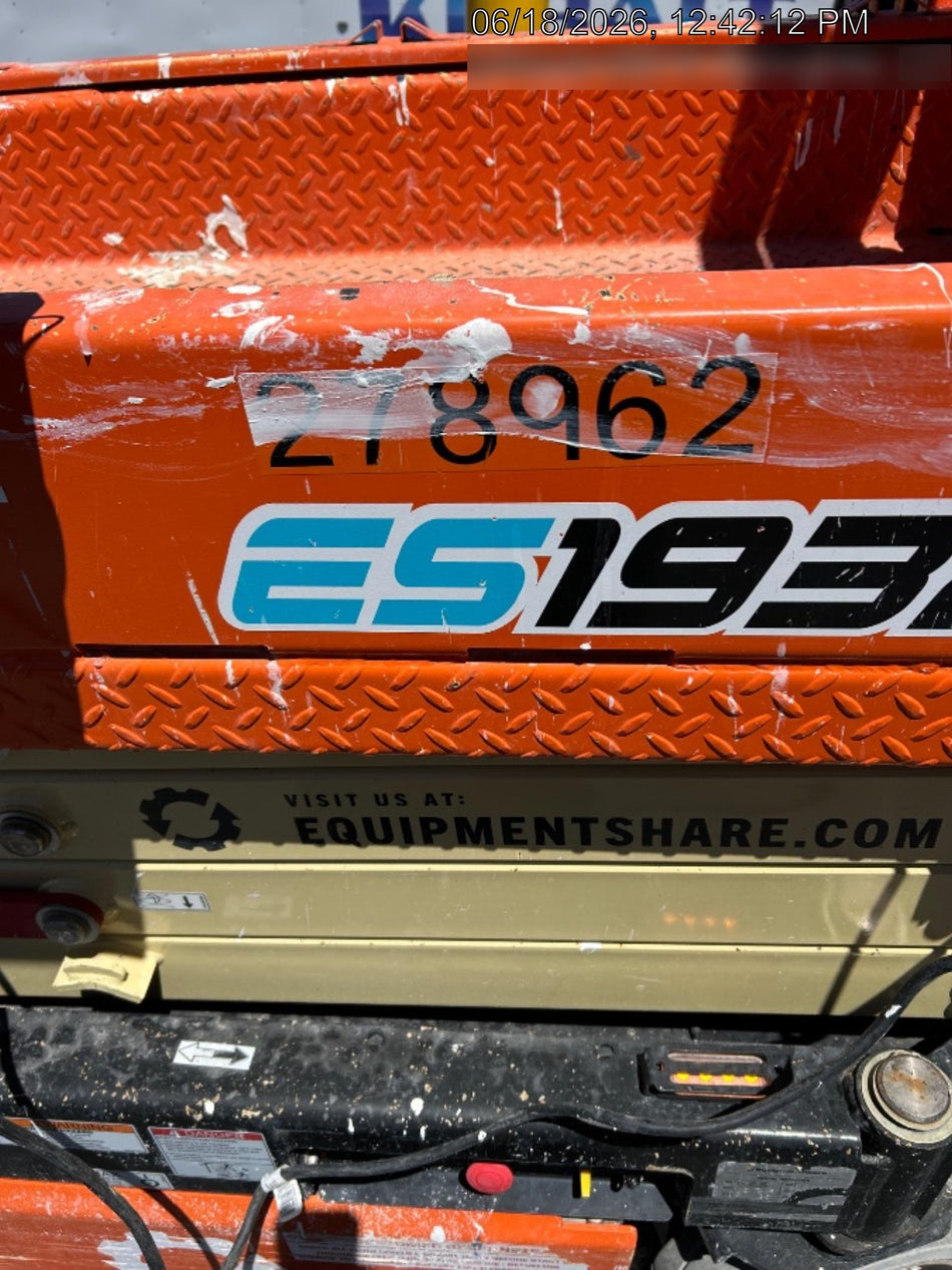 2022 JLG ES1932