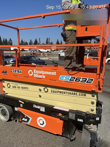 2022 JLG ES2632