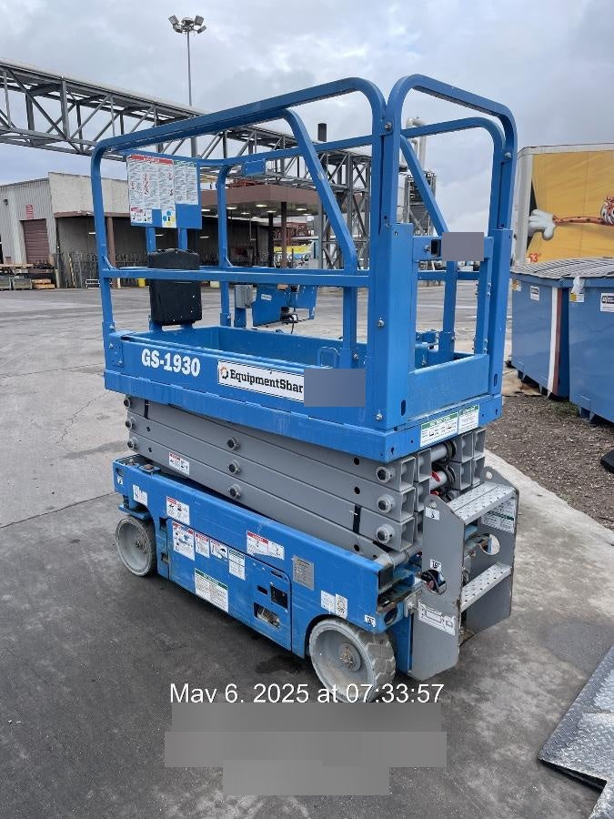 2019 Genie GS-1930 Half Height Swing Gate, 800W Inverter