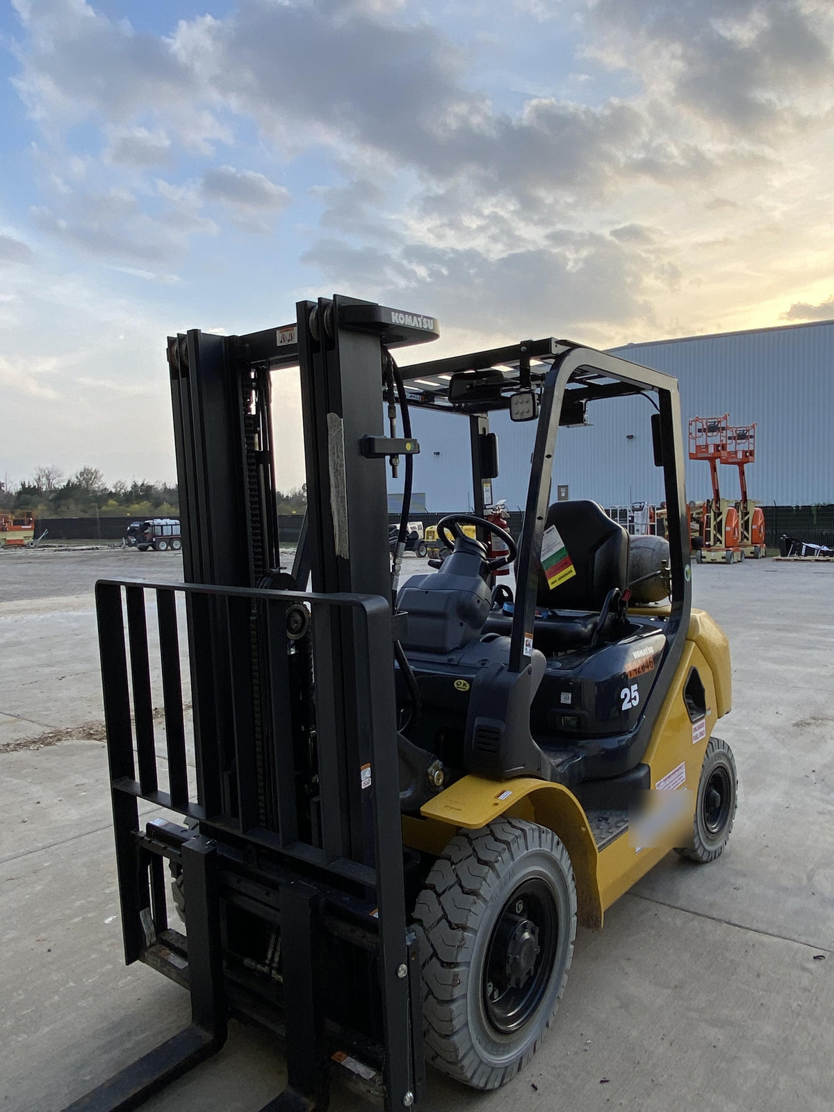 2021 KOMATSU FG25T-16