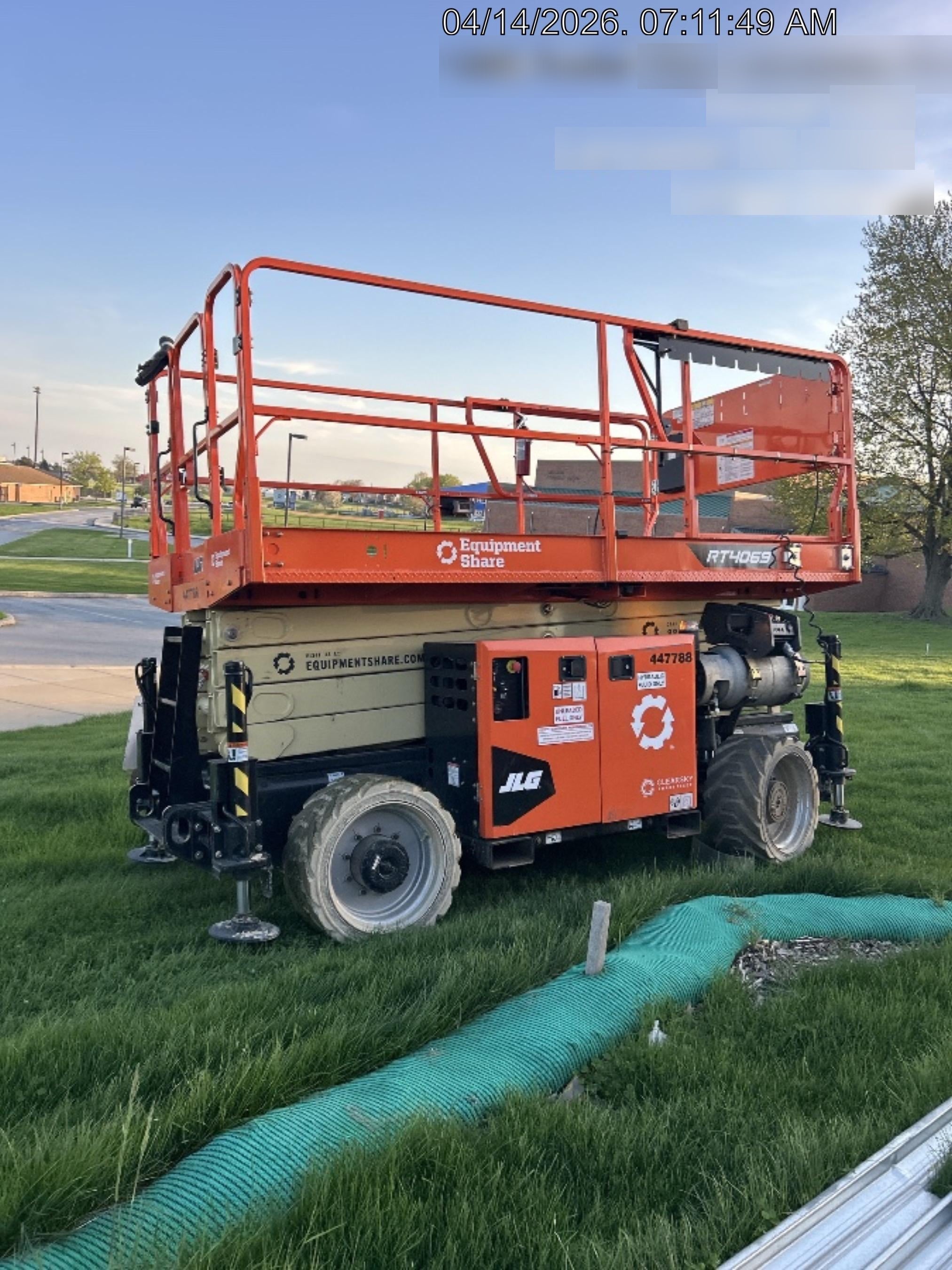 2024 JLG RT4069