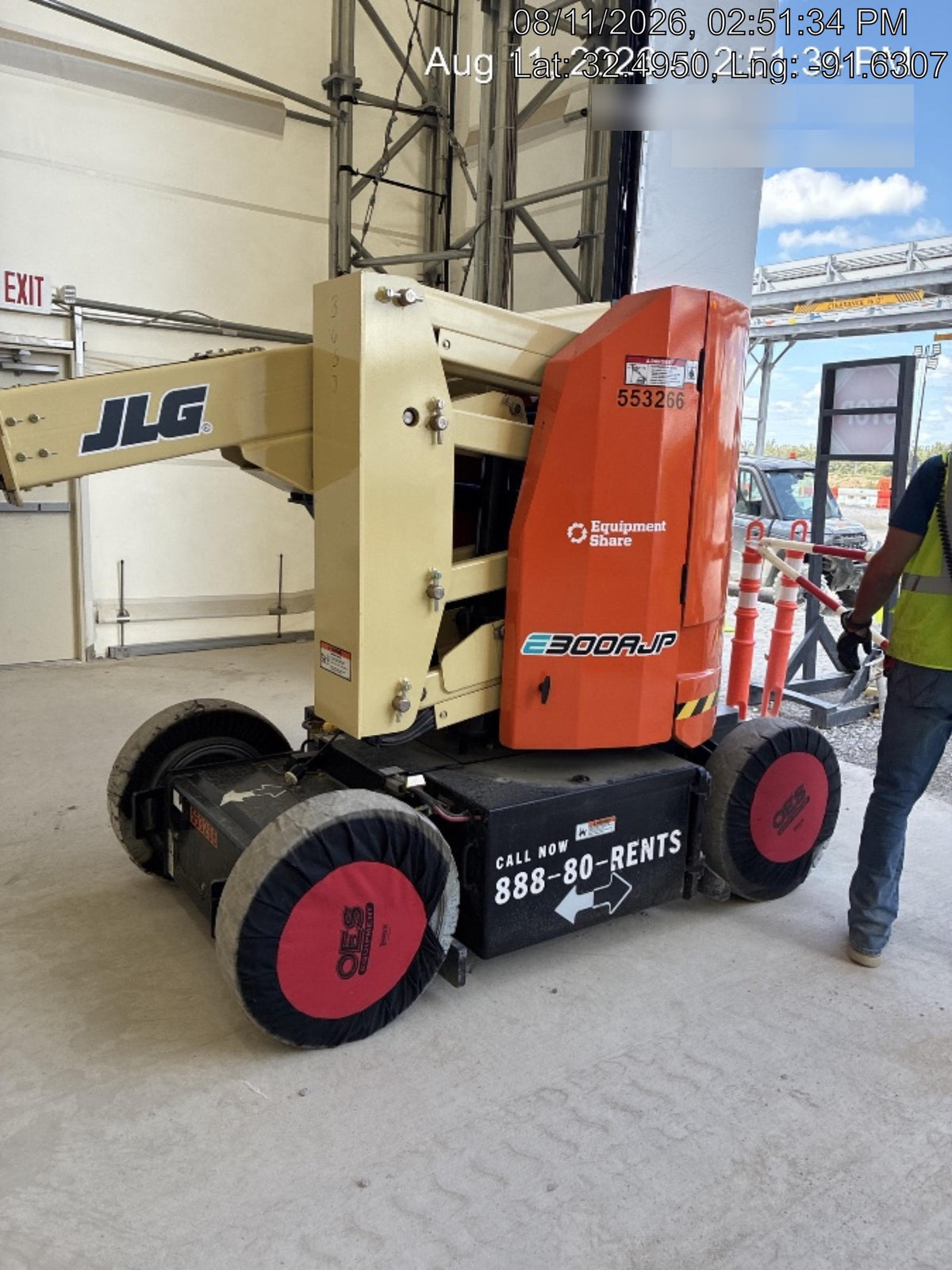 2025 JLG E300AJP