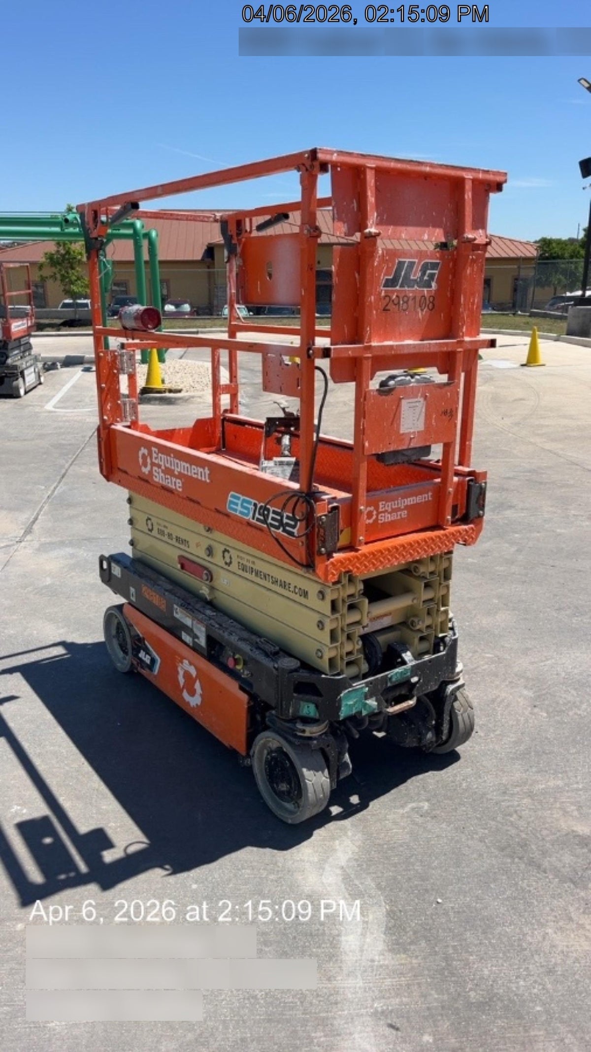 2023 JLG ES1932