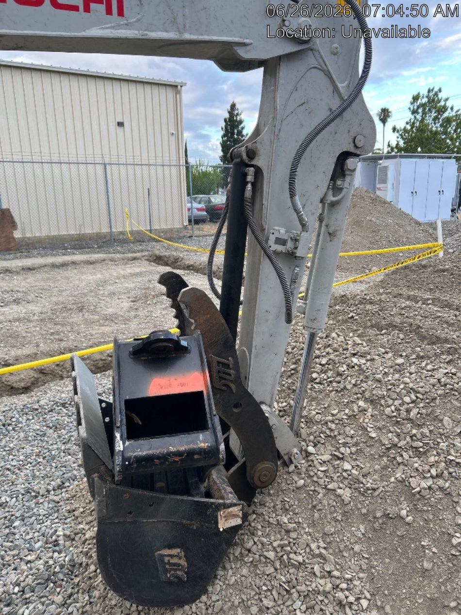 2025 TAKEUCHI TB235-2CR