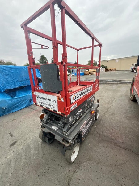 2020 Skyjack SJIII-3219 Solid NM Tires, Half height spring hinged entry gate, Dual Beacons, 800W Inverter