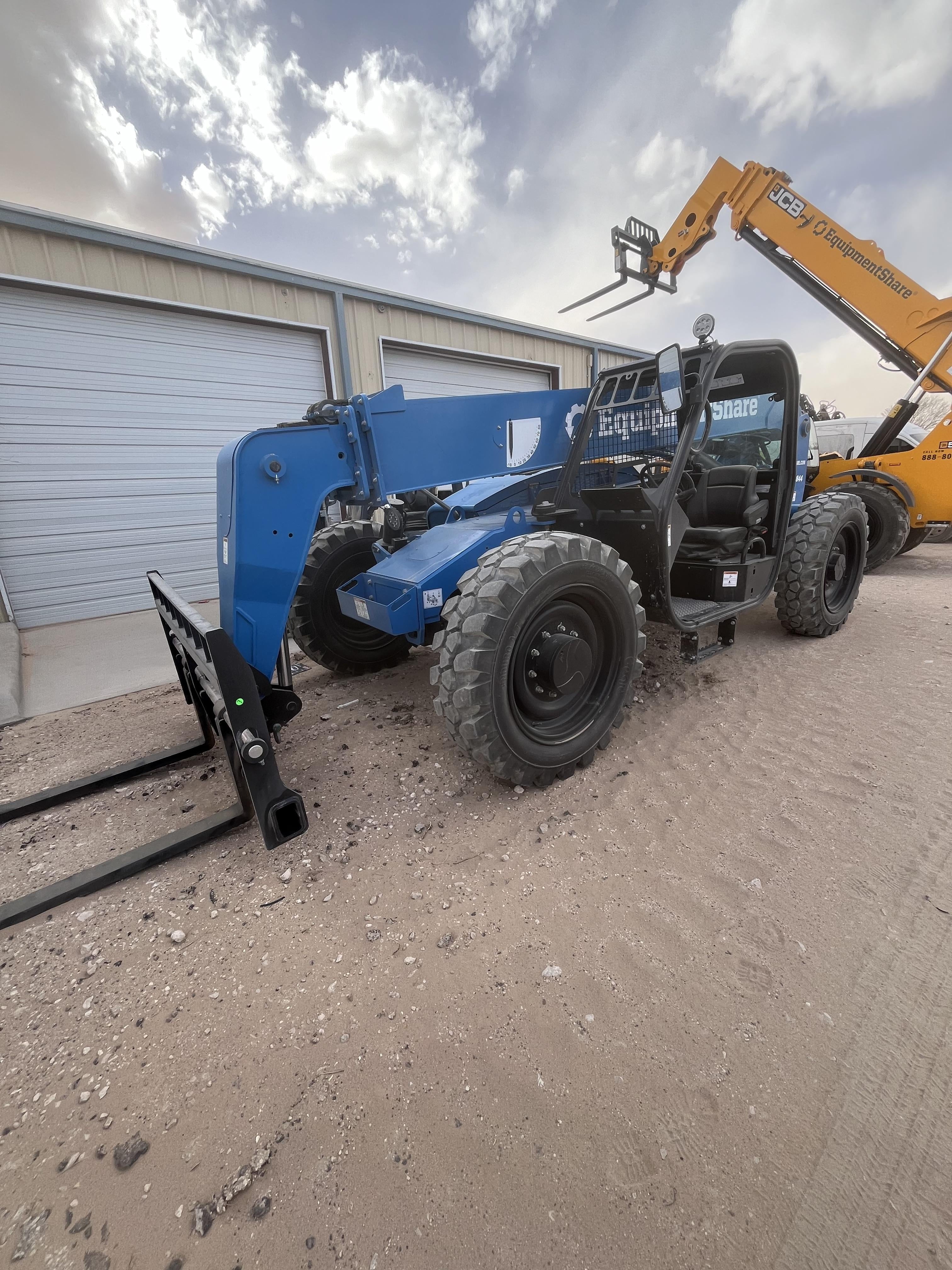 2025 GENIE GTH-844