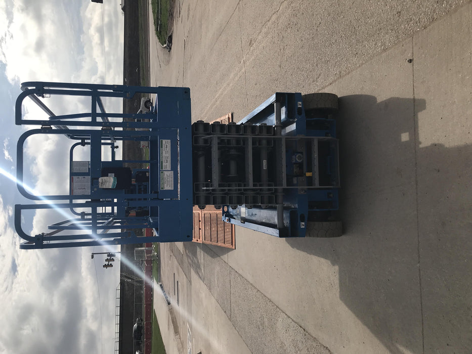 2019 Genie GS-4047 Folding rails with half height swing gate