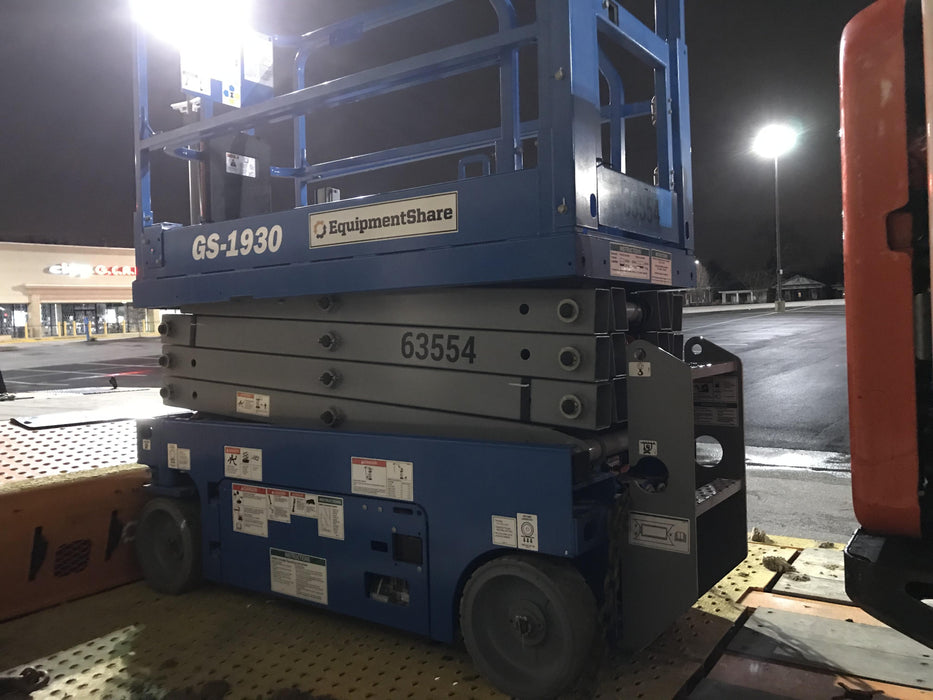 2020 Genie GS-1930 Solid Non Marking Tires, Beacon, Folding rails with half height swing gate