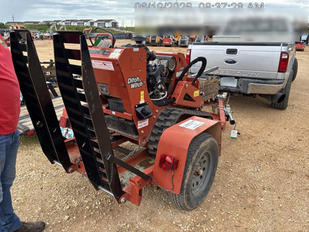2020 DITCH WITCH C24XA