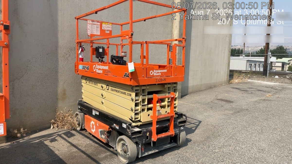 2022 JLG ES3246