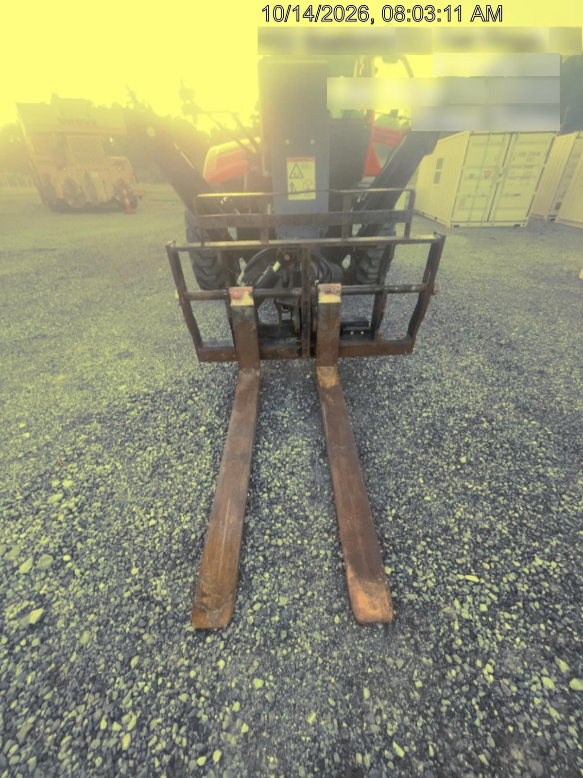 2022 JLG 1075