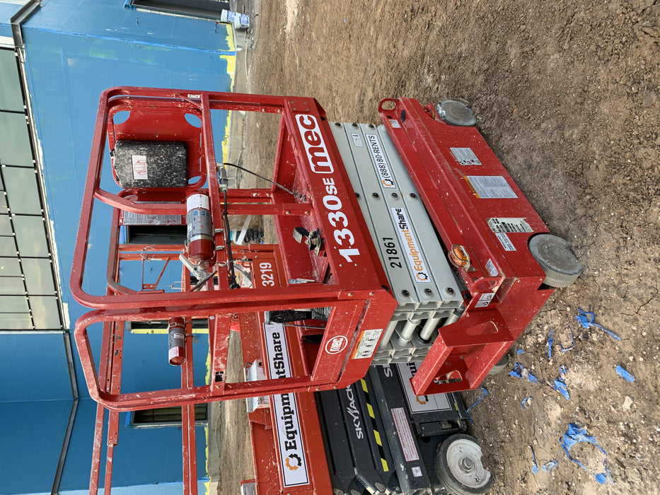 2019 MEC 1330SE MEC 1330SE w/ES Track Hardware, Full Extended 2 Year Warranty