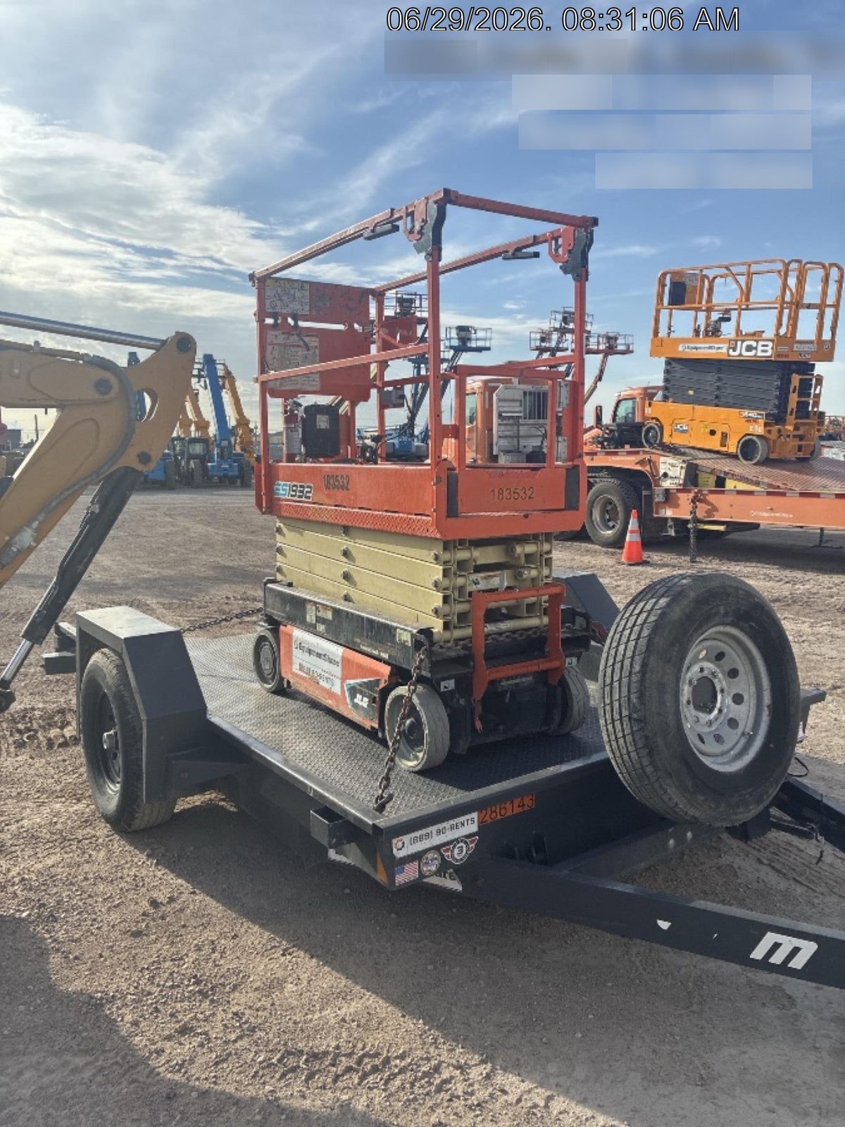 2021 JLG ES1932