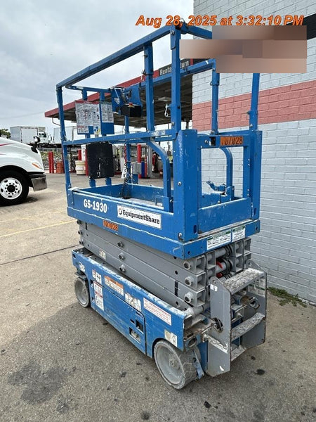 2020 Genie GS-1930 Solid Non Marking Tires, Beacon, Folding rails with half height swing gate