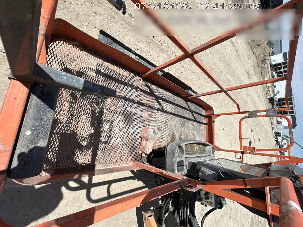 2022 JLG 660SJ