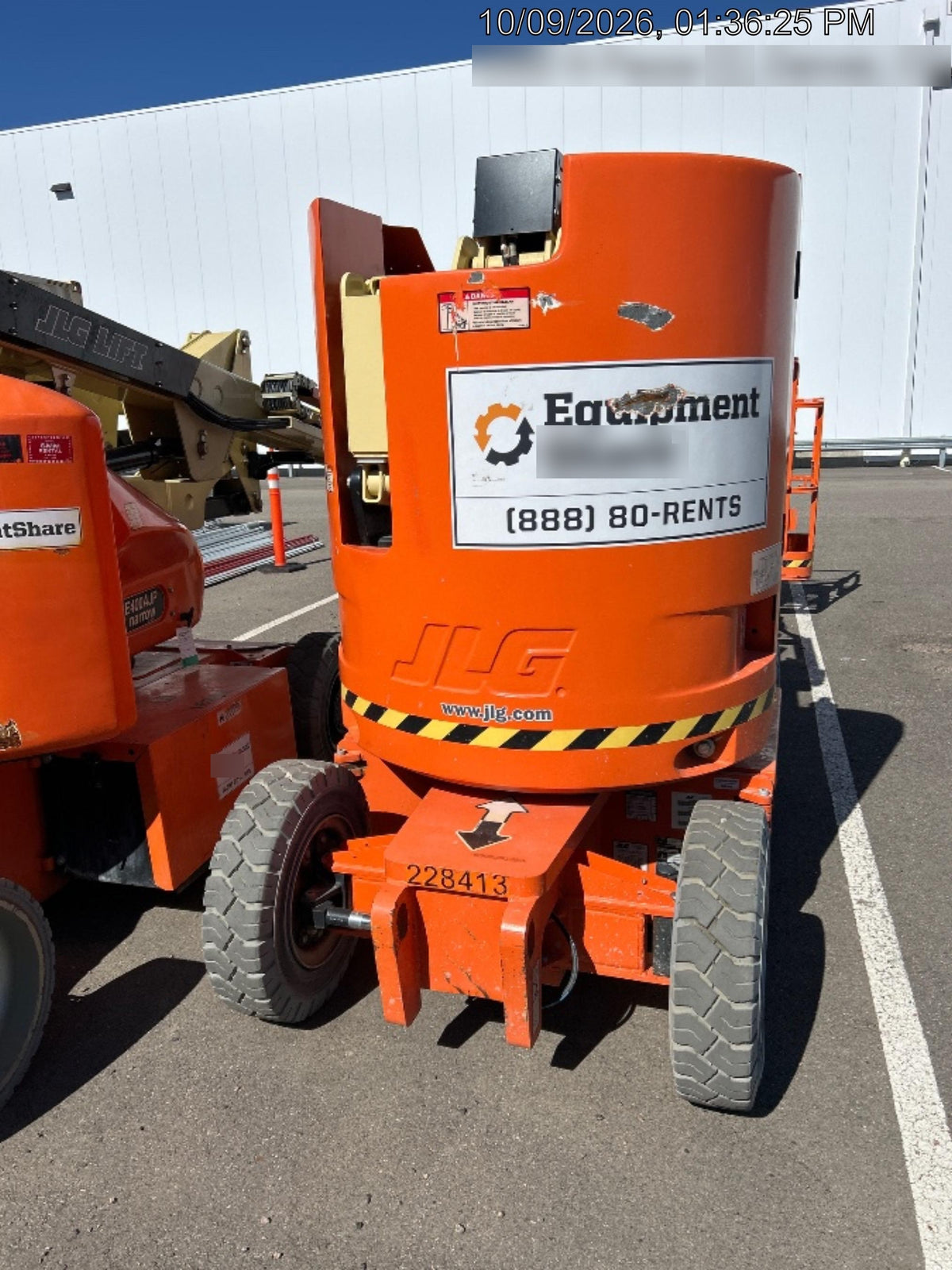 2022 JLG E300AJP