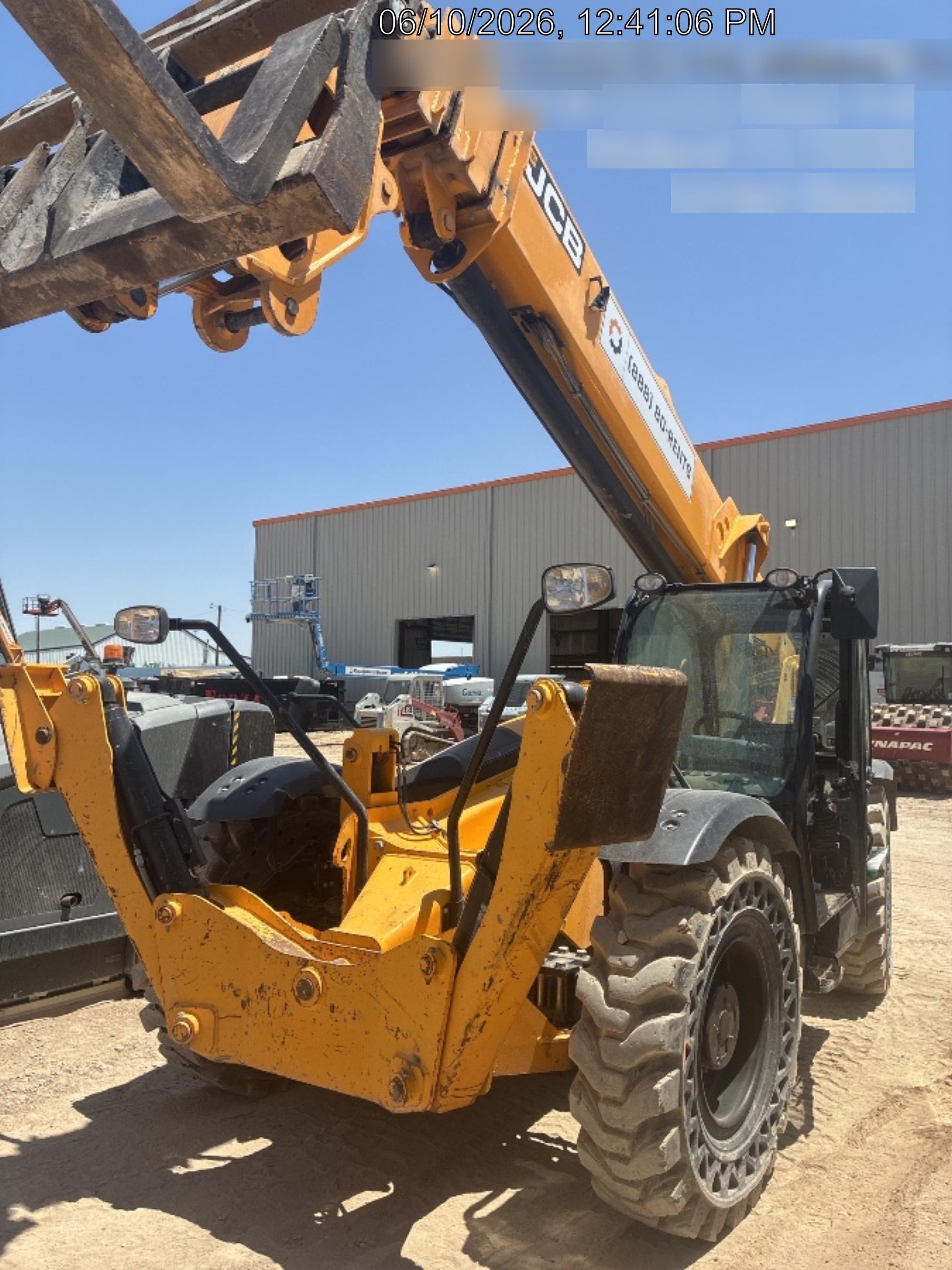 2021 JCB 512-56