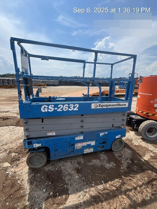 2020 Genie GS-2632 Standard, Folding half height swing gate