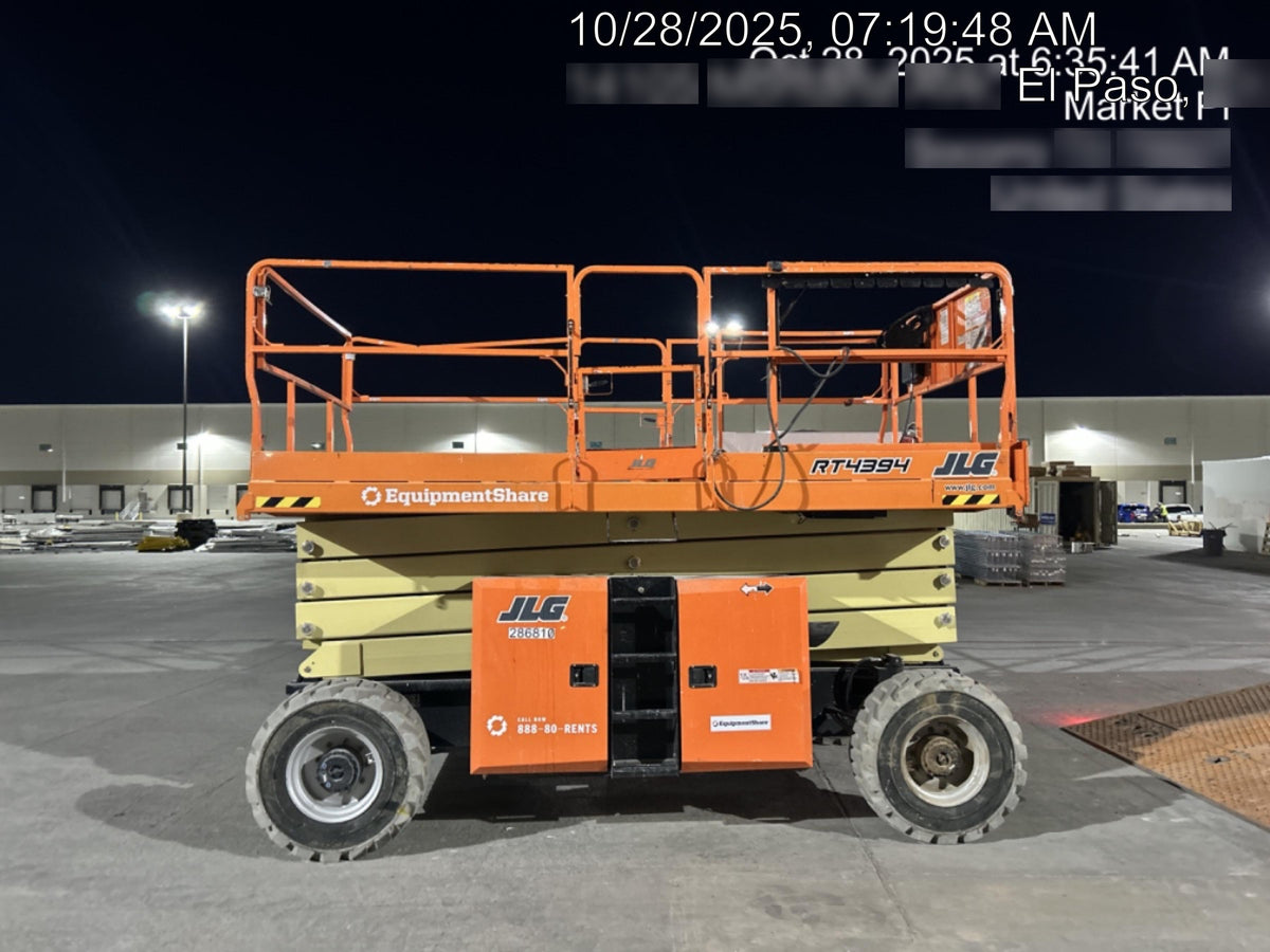 2022 JLG RT4394