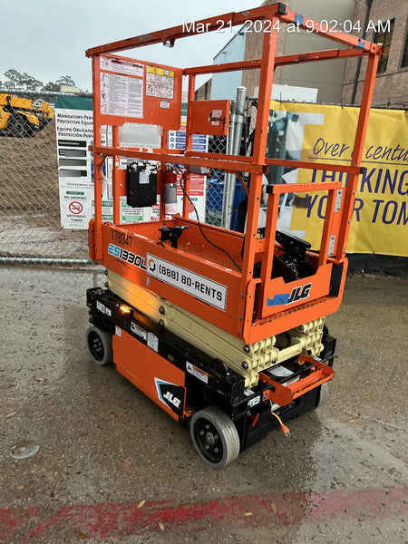 2021 JLG ES1330L