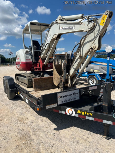 2022 TAKEUCHI TB235-2R