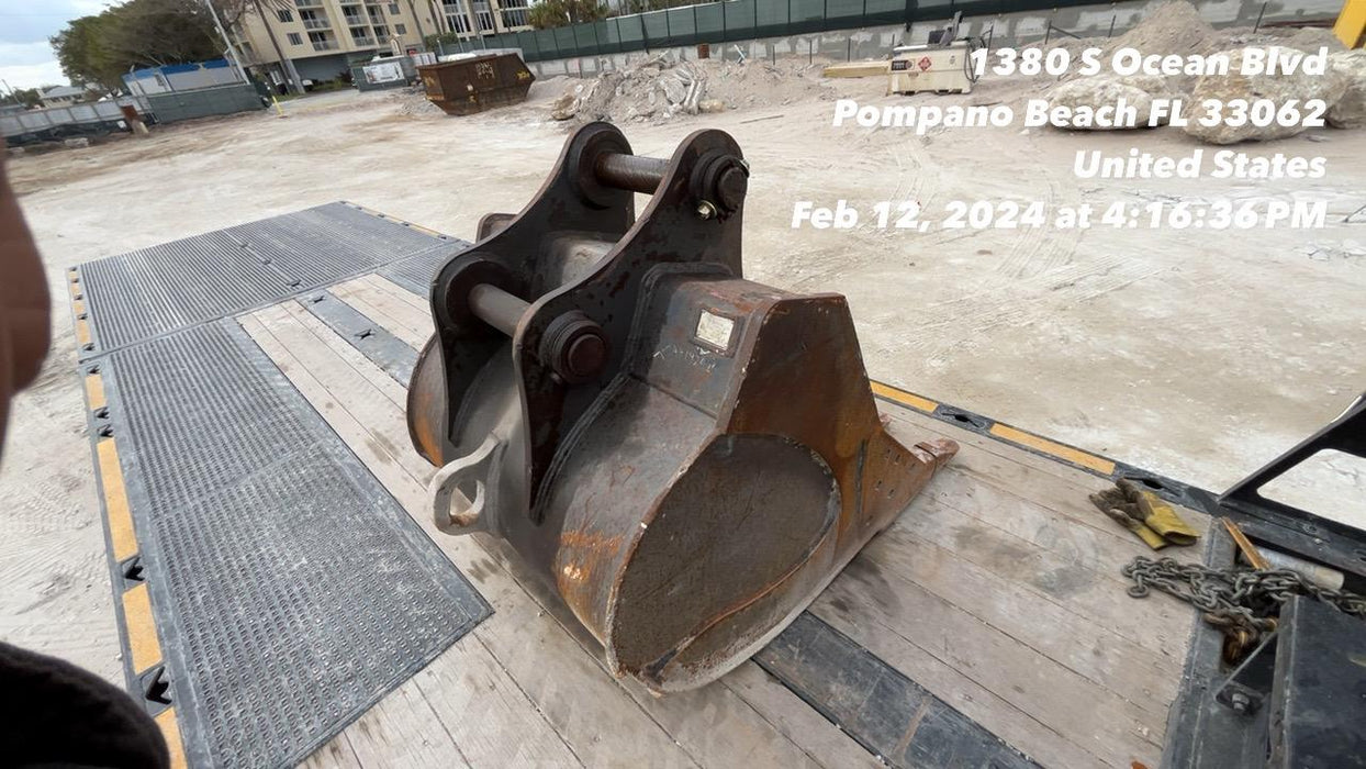 2015 CASE 42" Bucket - Case