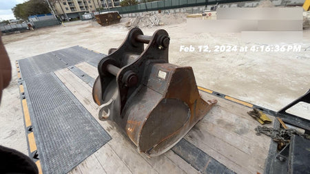 2015 CASE 42" Bucket - Case