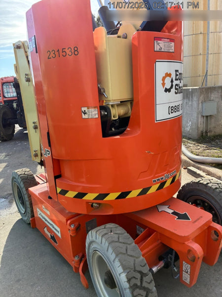2022 JLG E300AJP