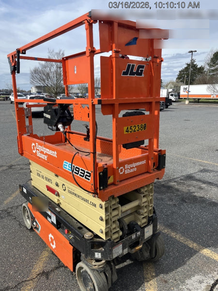 2024 JLG ES1932