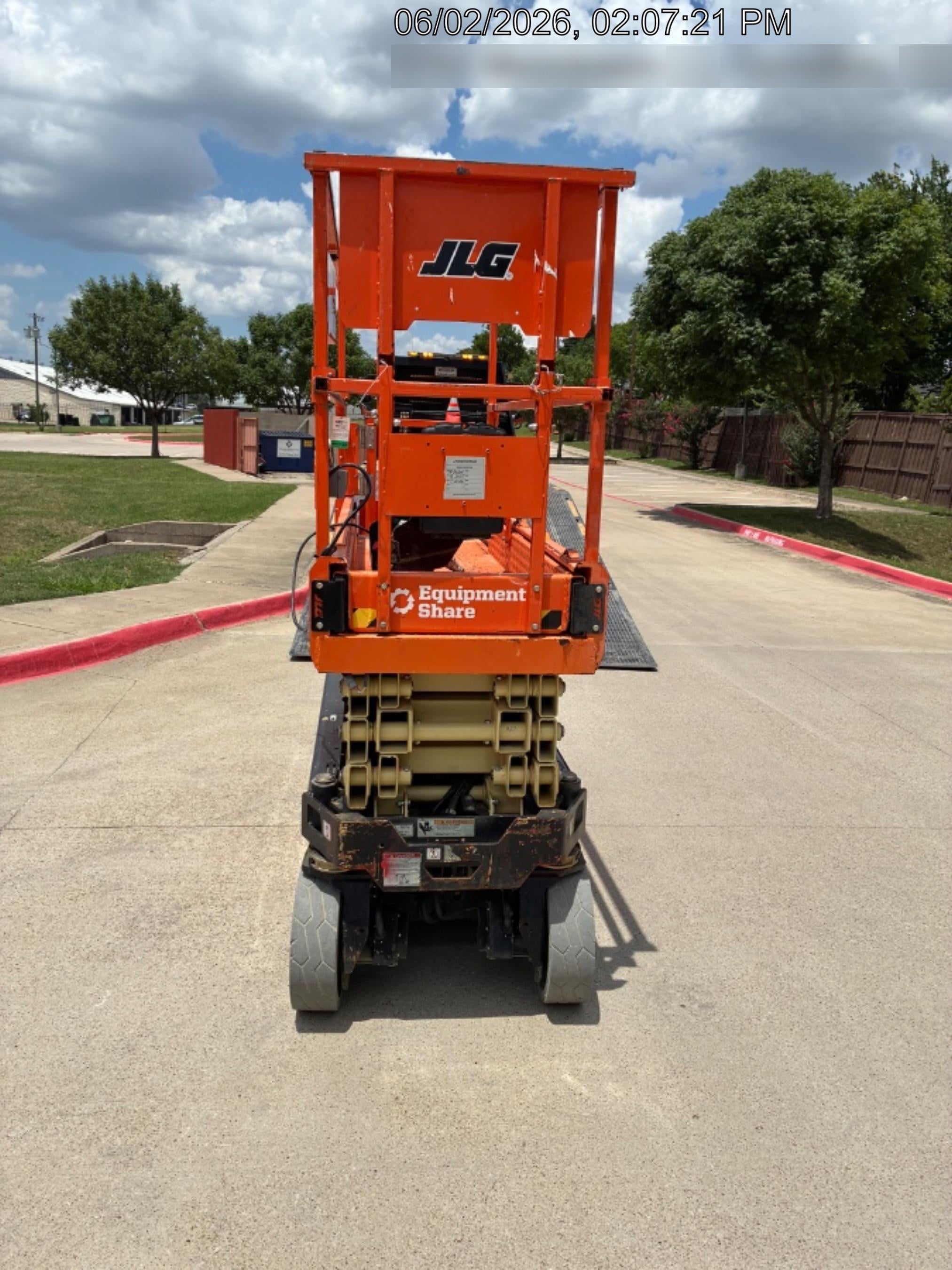 2023 JLG ES2632