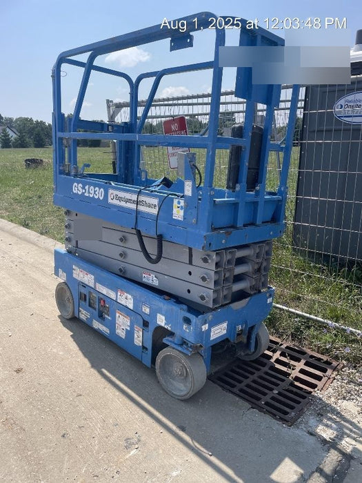 2020 Genie GS-1930 Solid Non Marking Tires, Beacon, Folding rails with half height swing gate