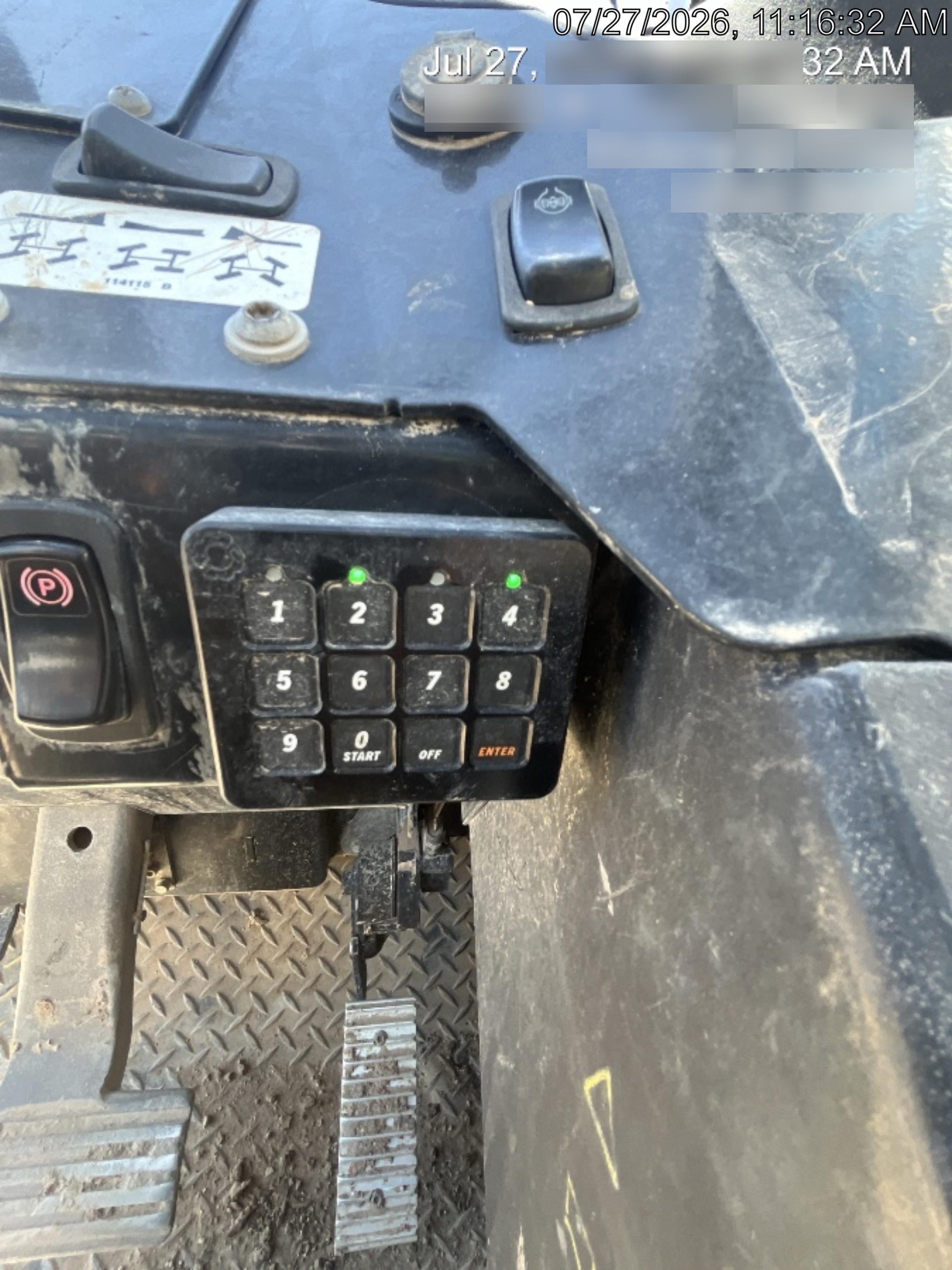 2018 Genie GTH-844 Genie GTH-844 w/Open ROPS, Solid Tires, beacon/work lights, 60" carriage/forks
