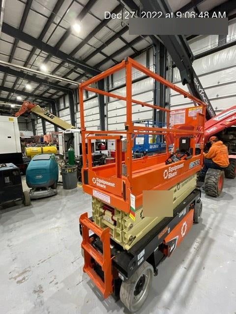 2022 JLG ES2632