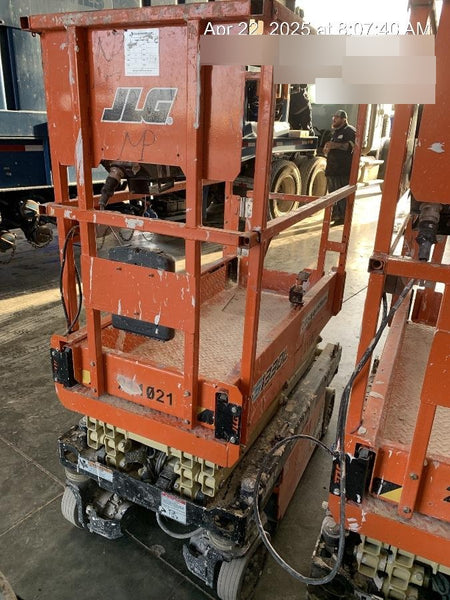2022 JLG ES1330L