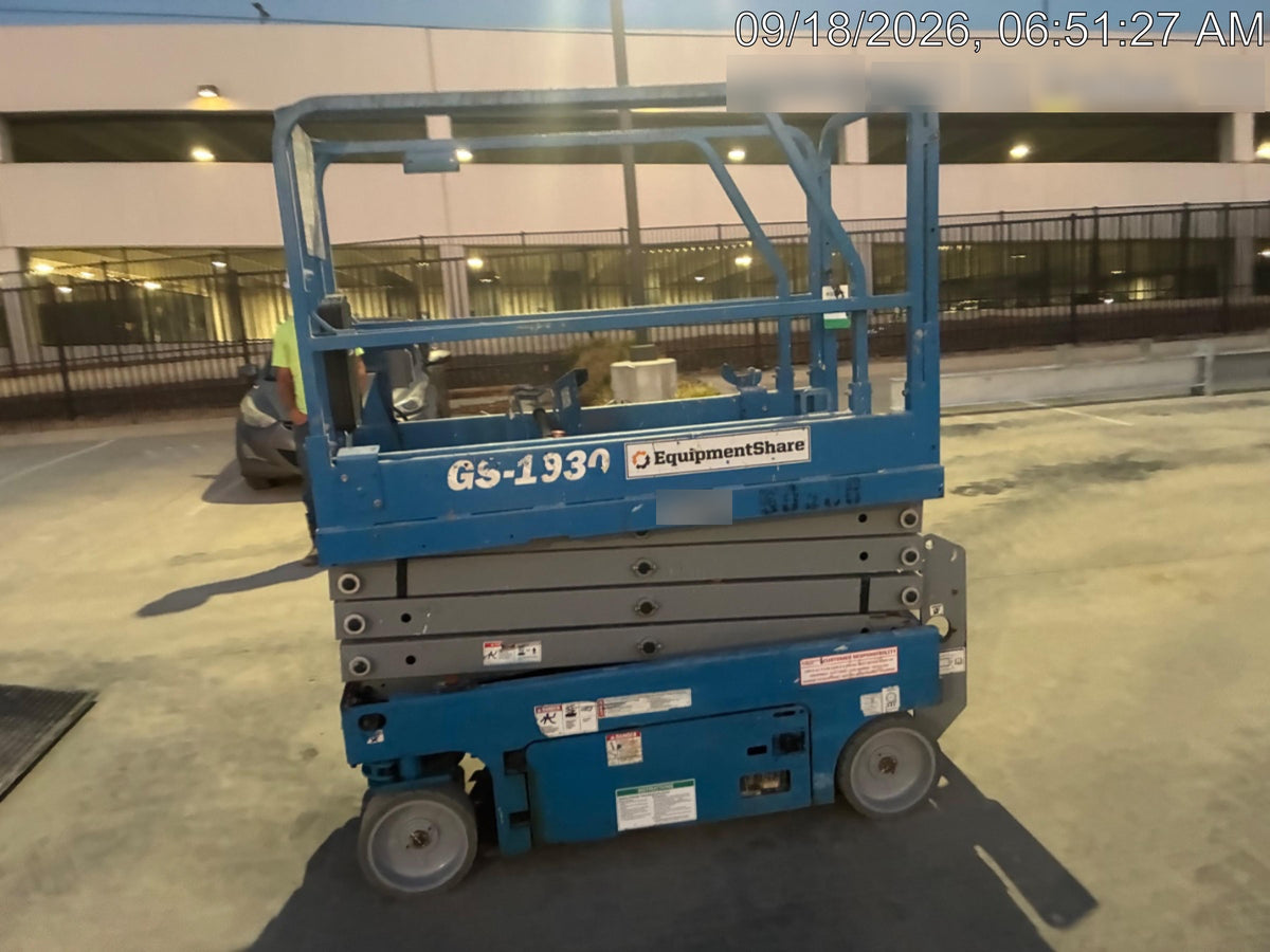 2019 Genie GS-1930 Fixed Rails with Chain Entry