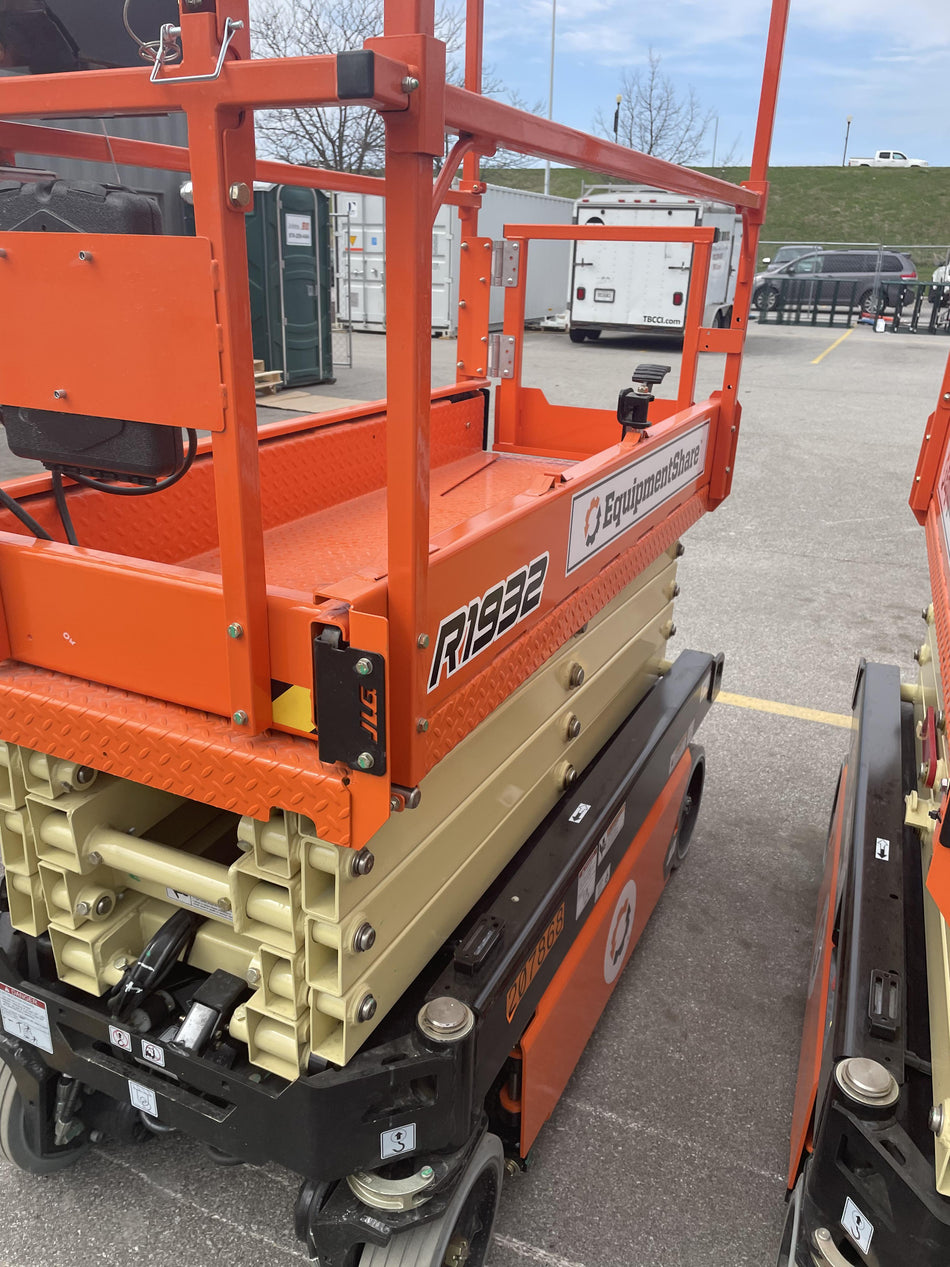 2022 JLG R1932