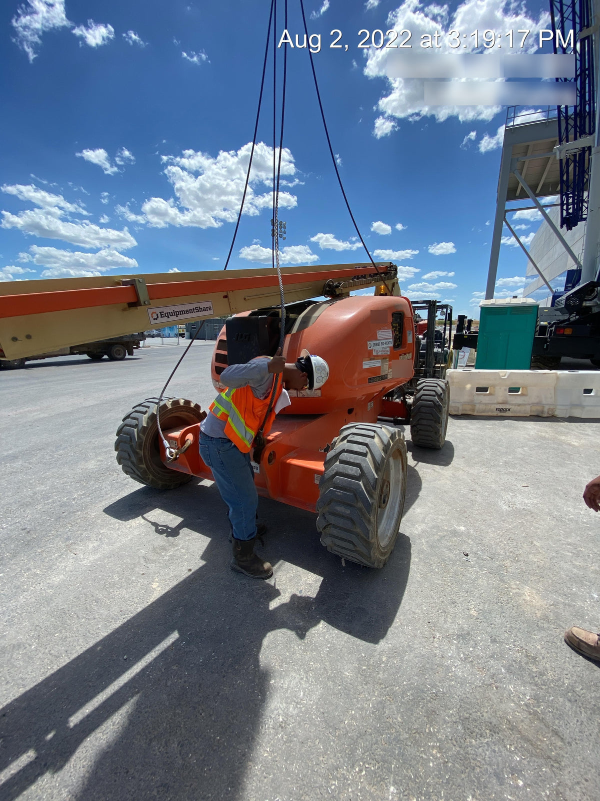 2019 JLG 600AJ