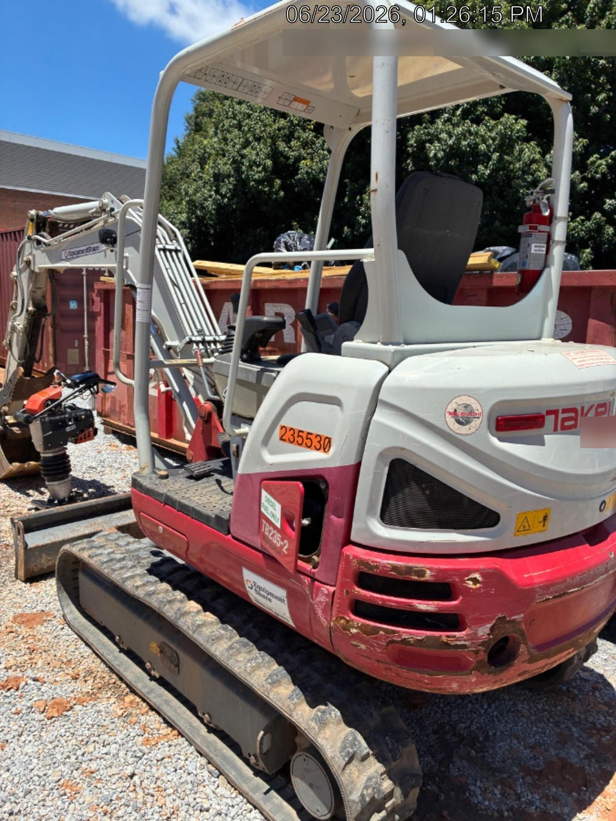 2022 TAKEUCHI TB235-2R