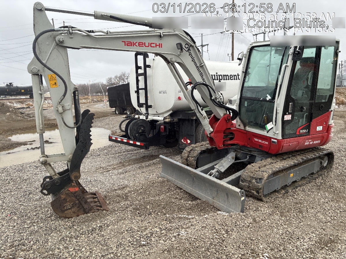 2025 TAKEUCHI TB250-2CR