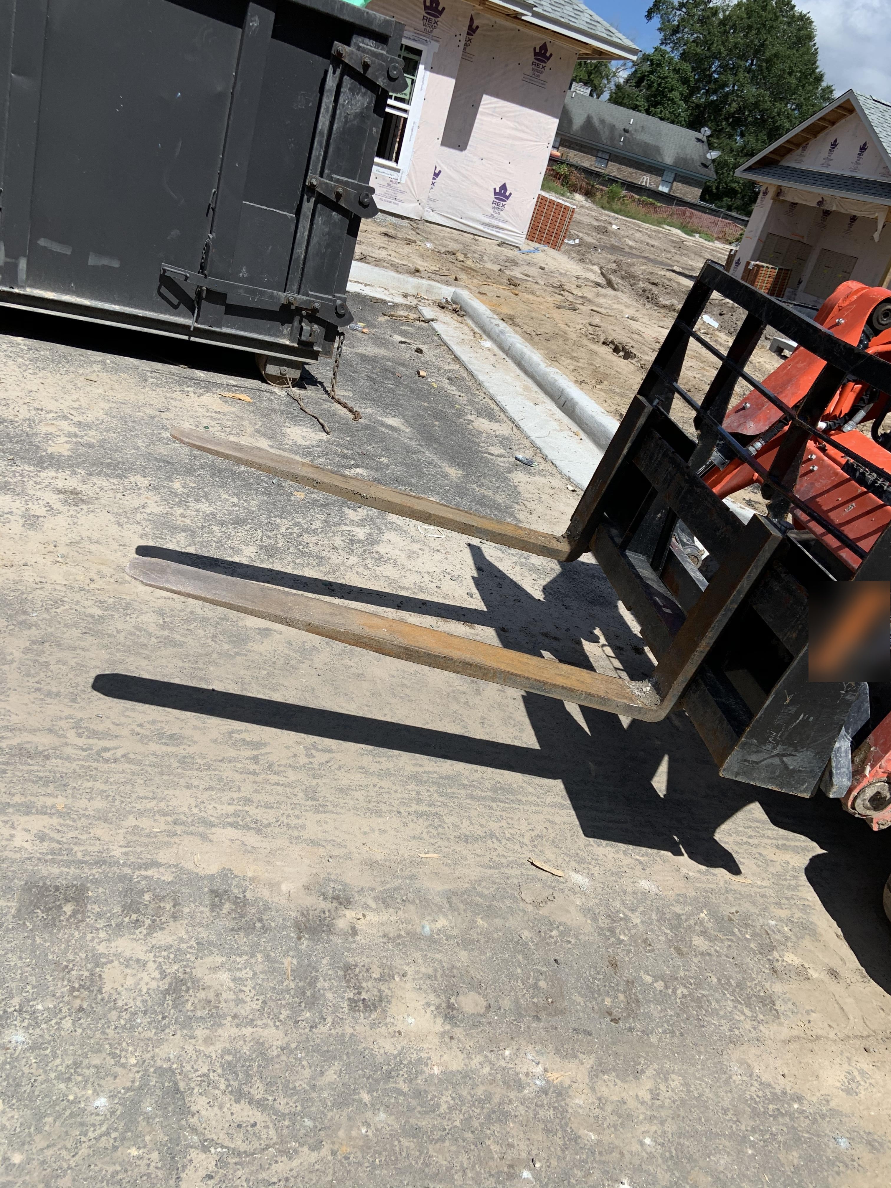 2019 ARROW MATERIAL HANDLING 60" Pallet Forks - Arrow