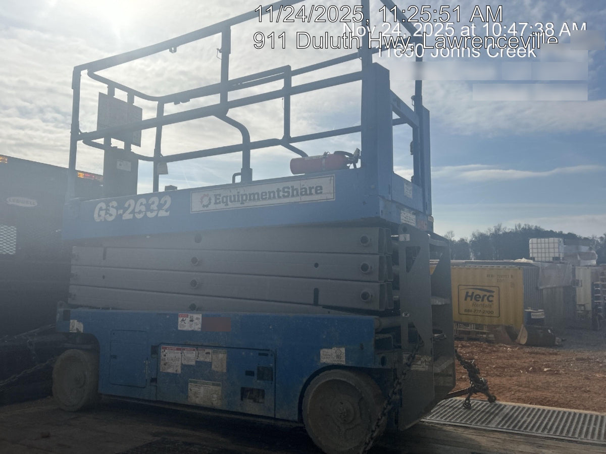 2019 Genie GS-2632 Folding rails with half height swing gate