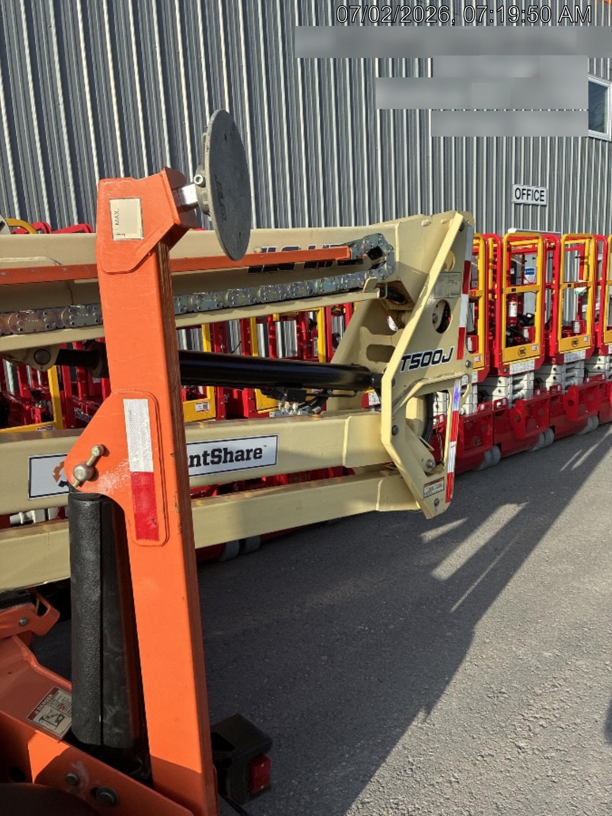2021 JLG T500J