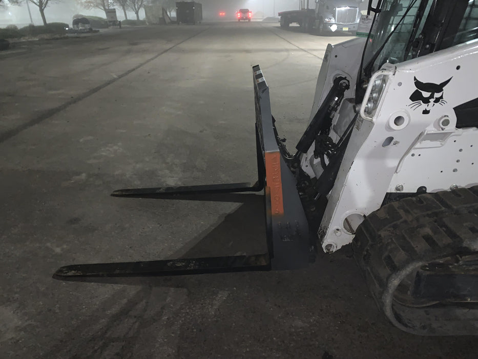 2021 PALADIN 48" Pallet Forks - Paladin