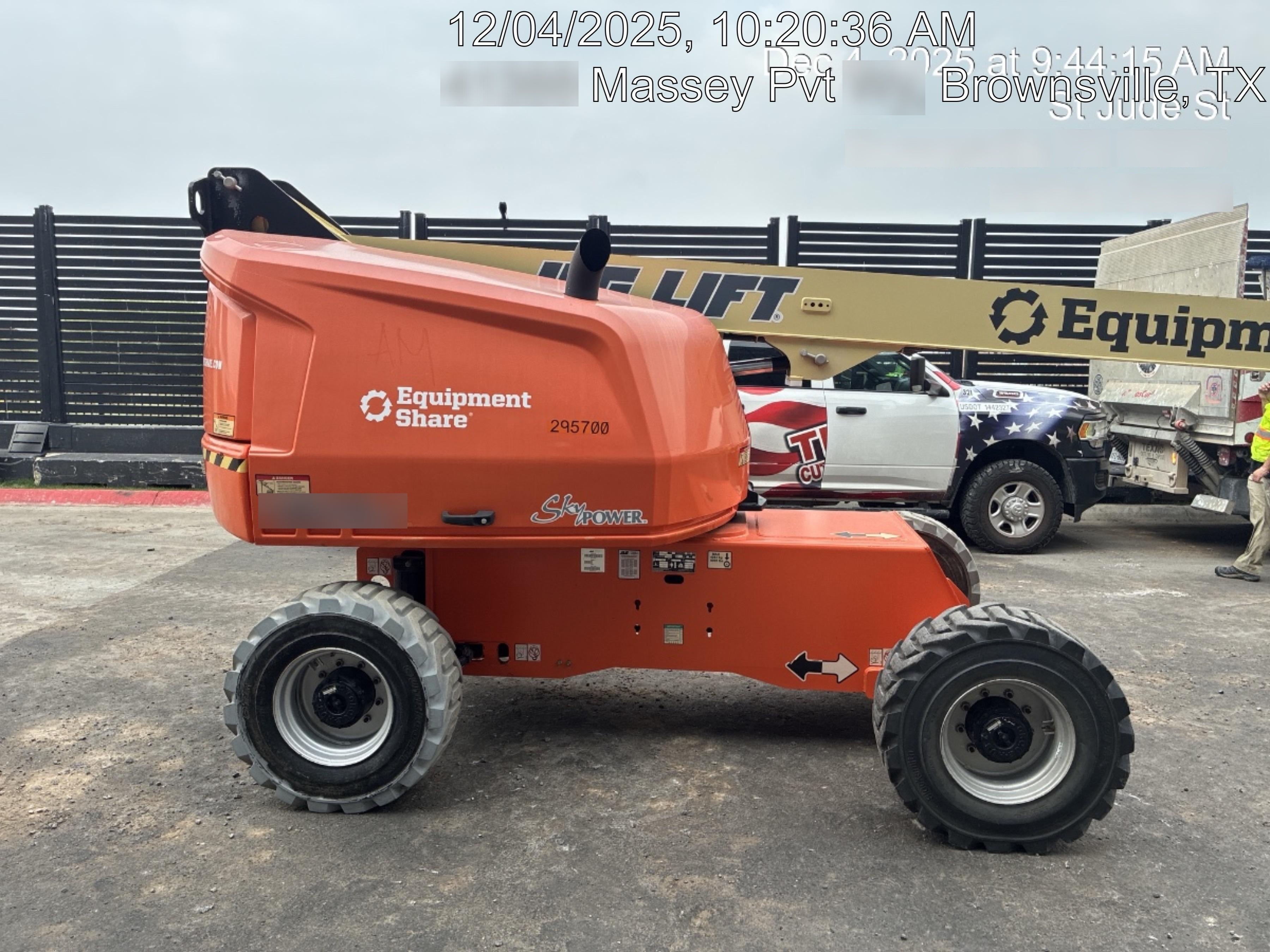 2023 JLG 460SJ