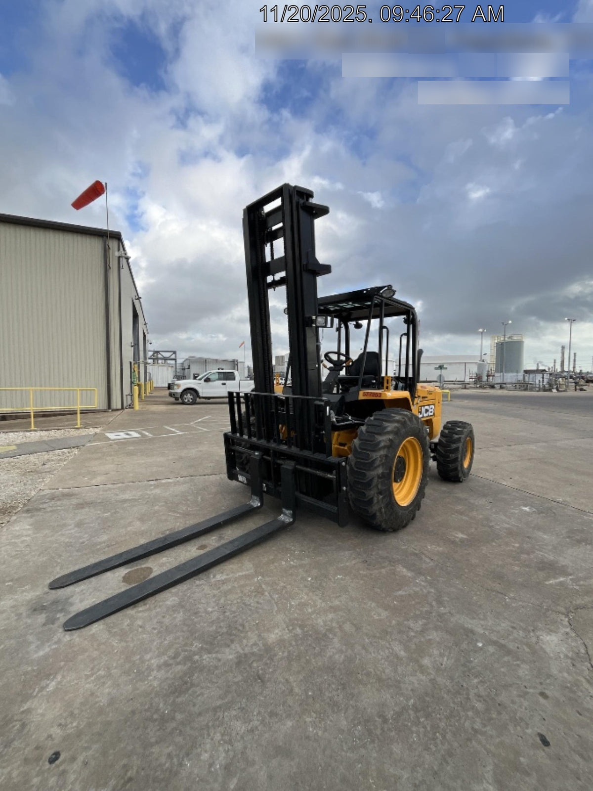 2025 JCB 930-4