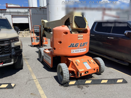 2019 JLG E400AJPN